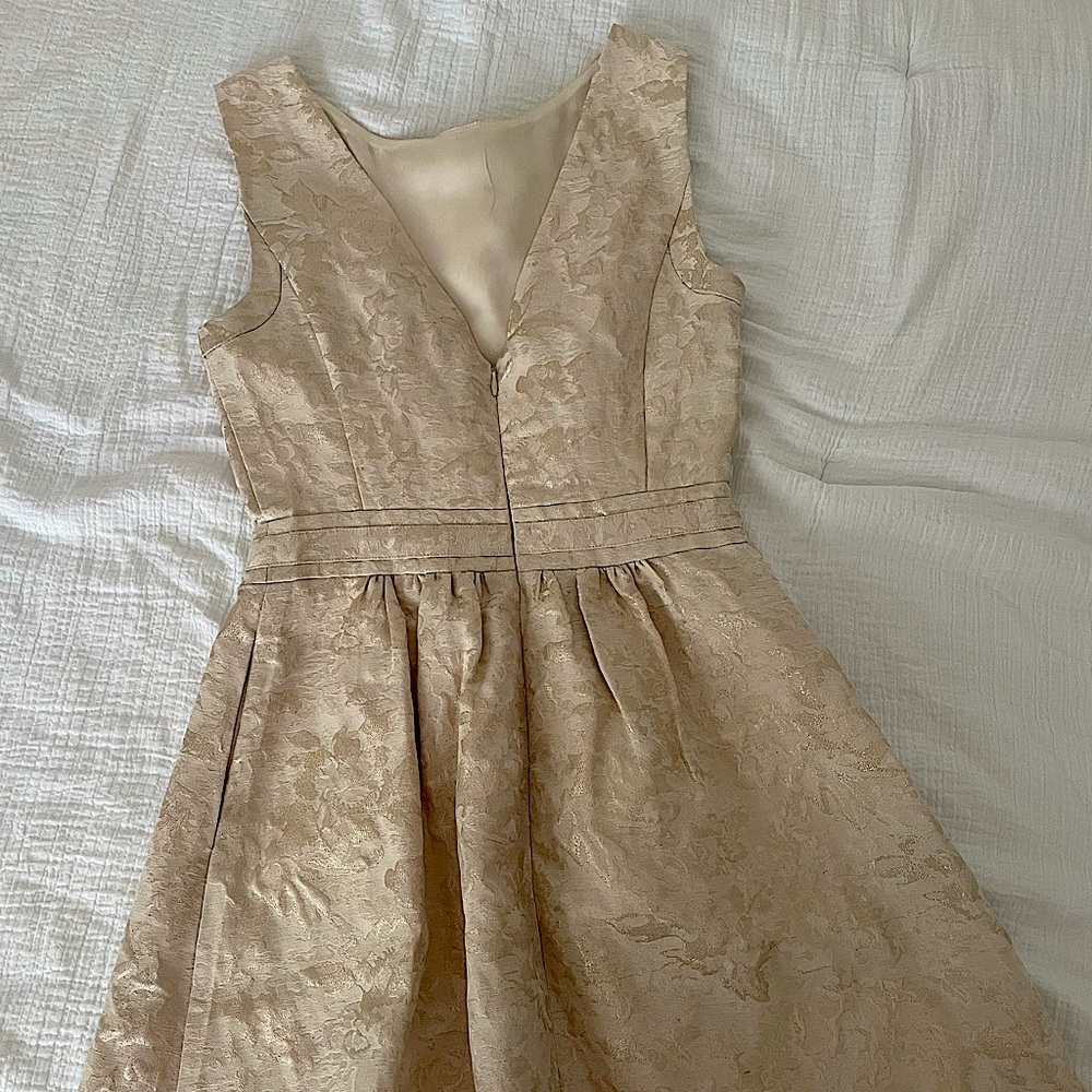 NEW JLo cream gold dress Size: 4